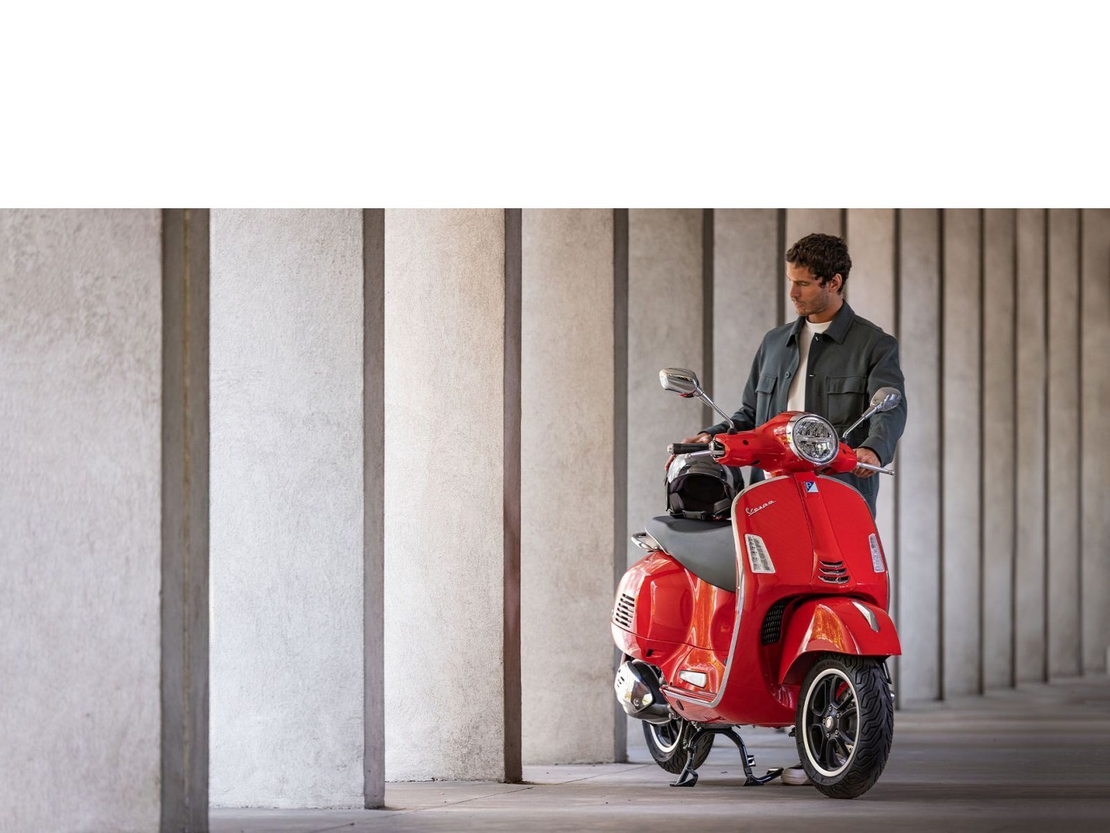 Мотороллер VESPA GTS Super 125, 2023, красный